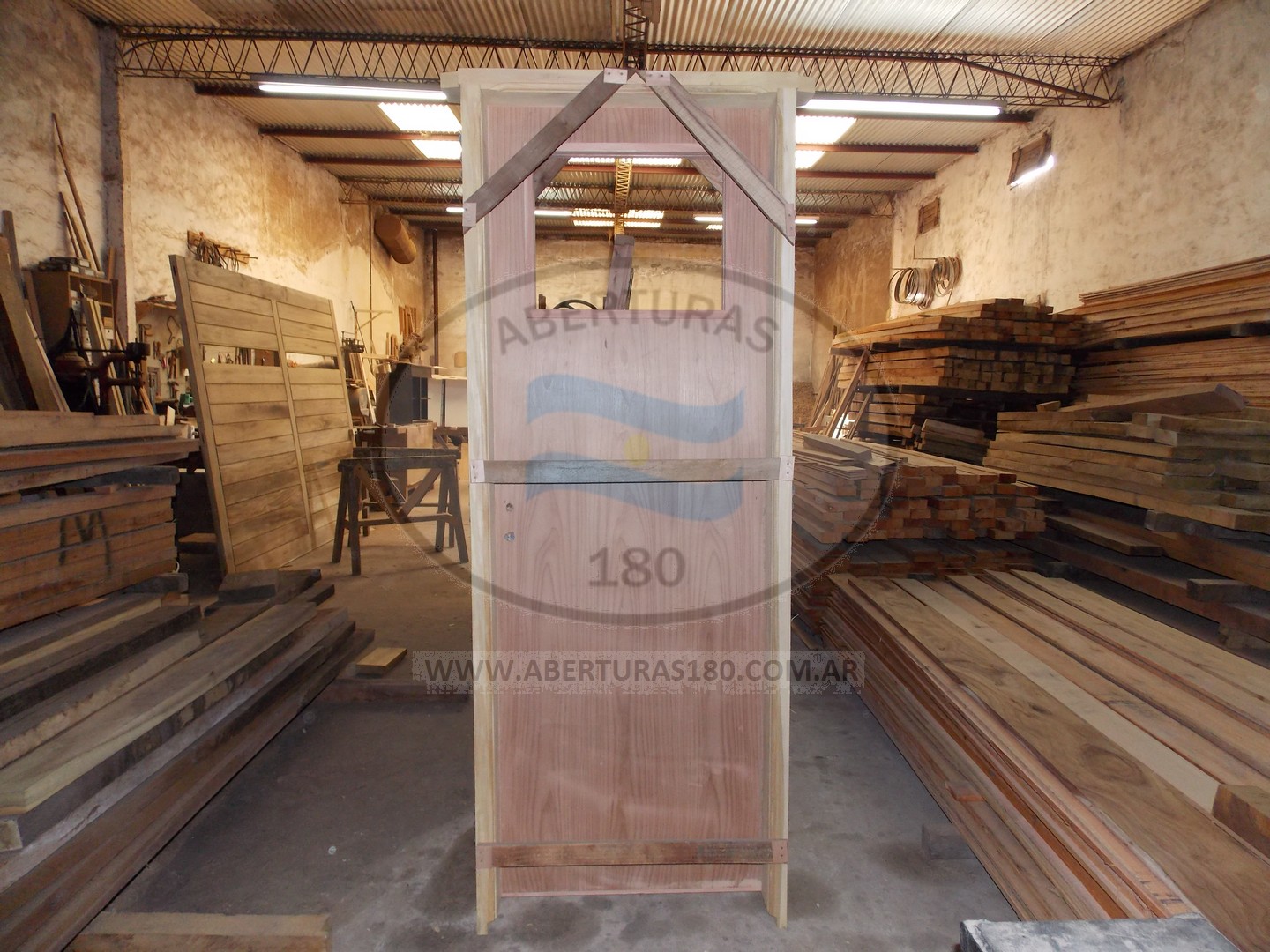 Puerta marco M.D 15 60 o 70 hoja cedro c/ vidrio para bao.