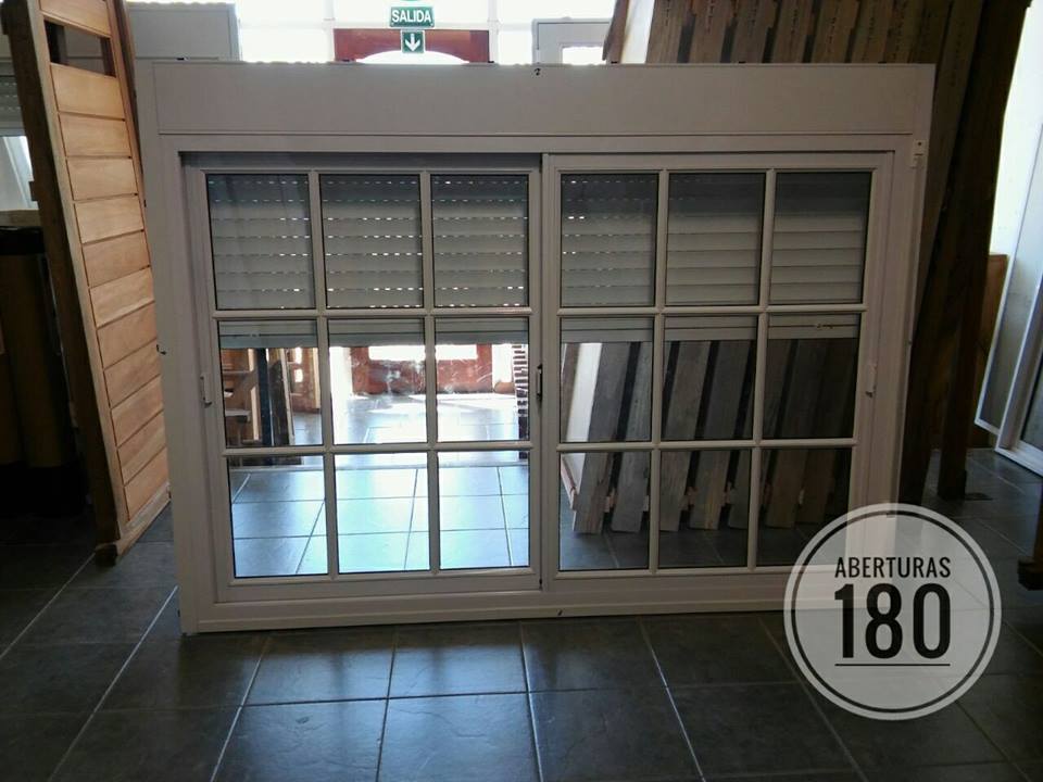 Ventana aluminio herrero VR 2.00 X 1.50 c/cortina ultrabox.