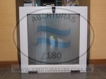 Ventana en modena 1.20 x 0.80 con vidrio 4 MM.